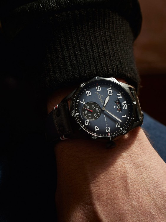 Junghans Pilot Automatic Navy Blue Riesige Ersparnisse