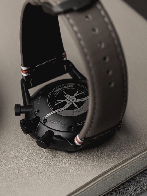 Junghans Pilot Chronoscope Desert Begrenzte Freigabe