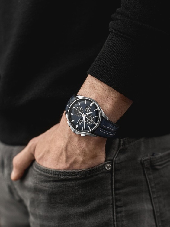 Junghans Meister S Chronoscope 50% Rabatt mit kostenlosem Versand