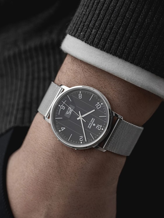 Junghans Milano Mega Solar Kostenloser Versand international
