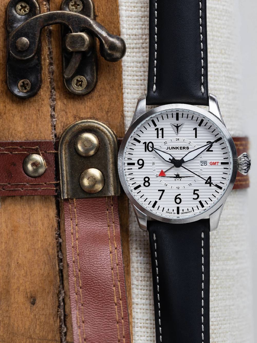 Junkers Flieger GMT Kauf eins, bekomm eins gratis