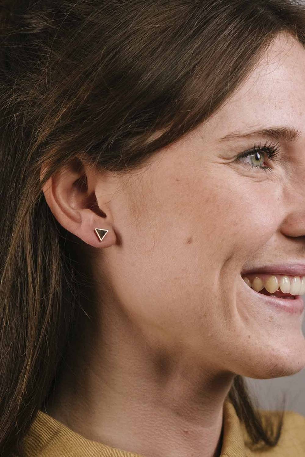 Kerbholz TRIANGLE EARRING Sandelholz Kostenloser Versand international
