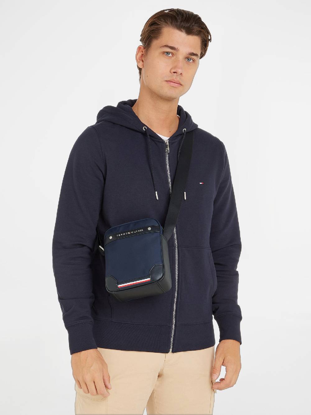 Tommy Hilfiger Central Mini Reporter Tasche 50% Rabatt mit kostenlosem Versand