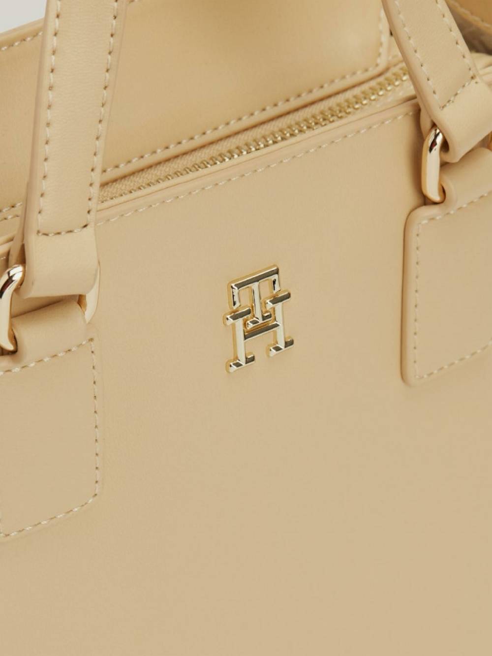 Tommy Hilfiger Handtasche Vierteljährliche Förderung