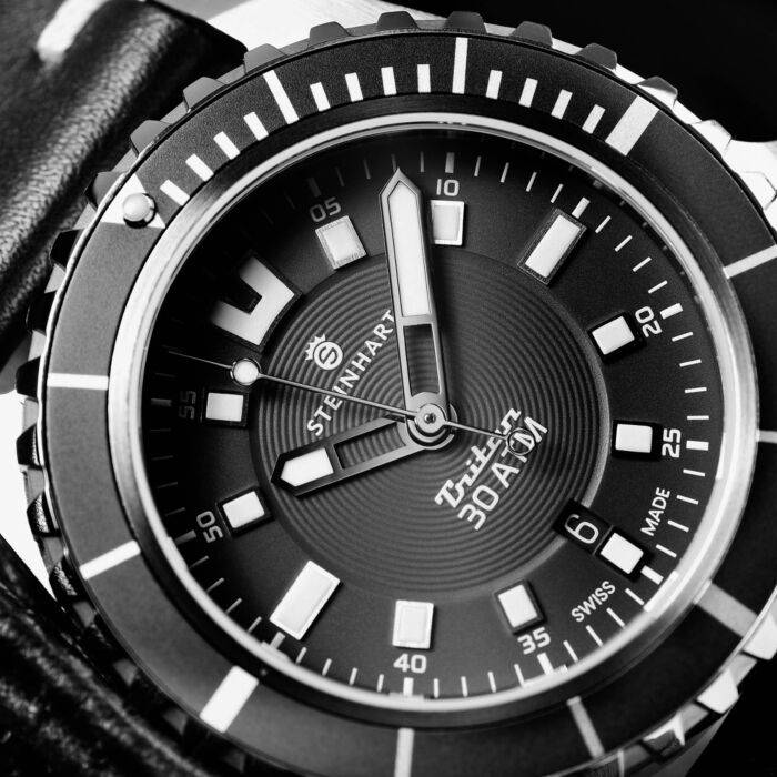 Steinhart Triton 30 ATM BLACK Taucheruhr Nur für heute